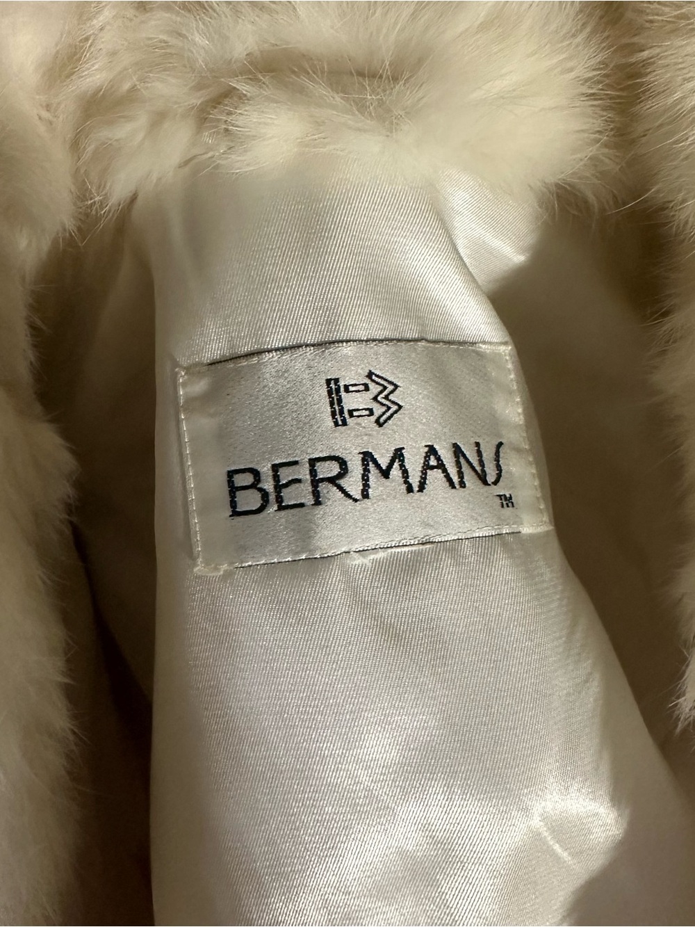 Classic Cream Rabbit Fur Cropped Jacket - Picture 4 of 4